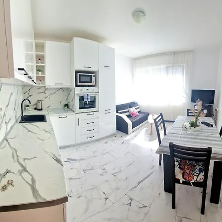 Apartament бижу м