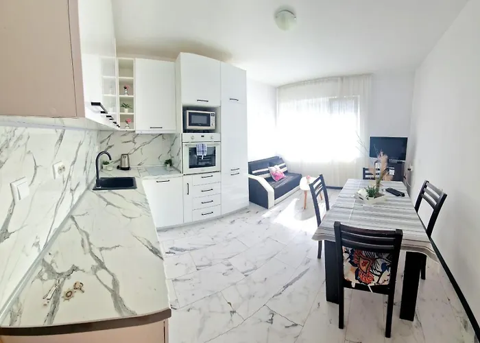 Apartament бижу м